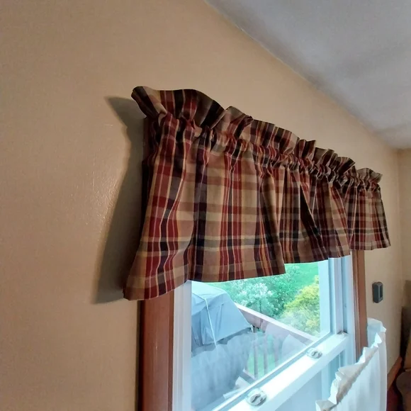 Ilif Sturbridge Home Decor Window Valance - Picture 1 of 7